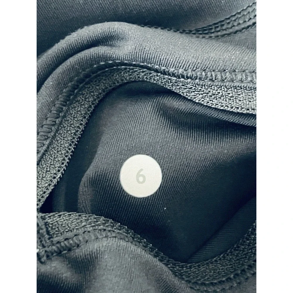 Lululemon Leggings Size 6 Black Side & Waist Pockets Yoga Pants Back Zip Pocket - Picture 6 of 6
